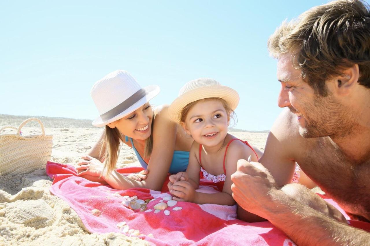فندق 6 Berth Caravan For Hire At Martello Beach Holiday Park In Essex Ref 29017Y كْلانكتون أون سي المظهر الخارجي الصورة
